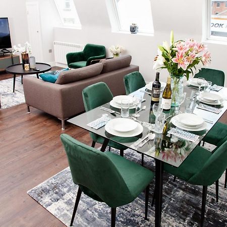 High Life Serviced Apartments - Old Town Swindon Dış mekan fotoğraf
