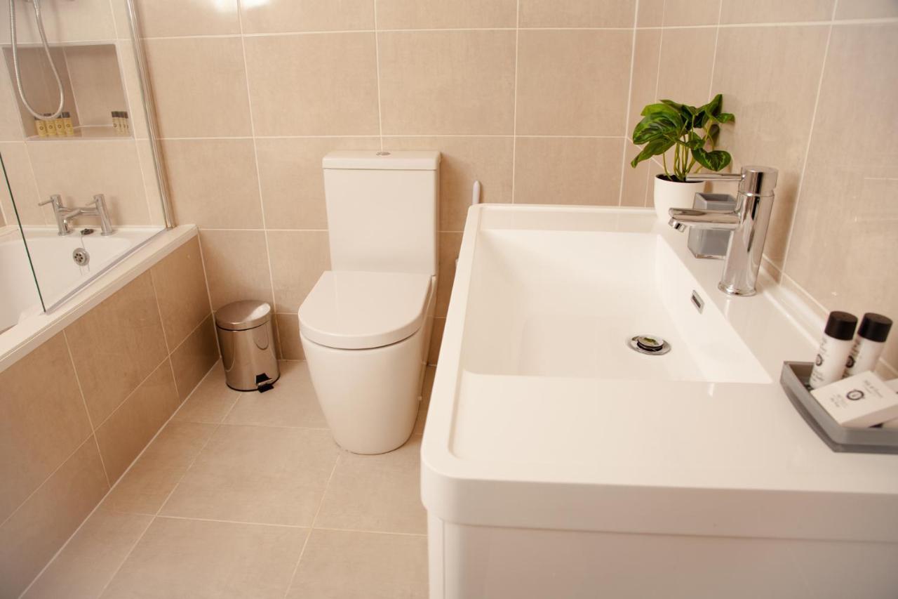 High Life Serviced Apartments - Old Town Swindon Dış mekan fotoğraf