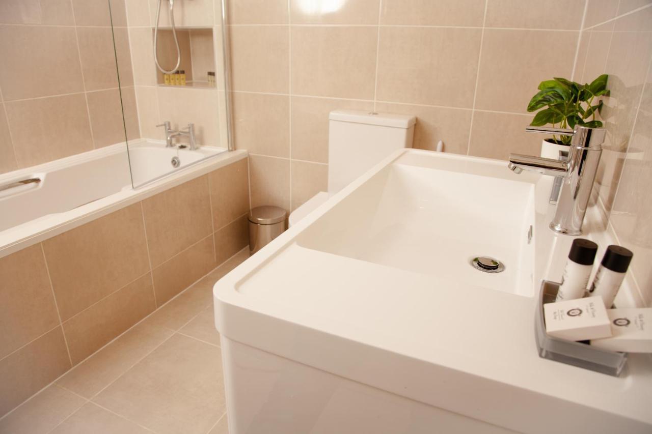 High Life Serviced Apartments - Old Town Swindon Dış mekan fotoğraf