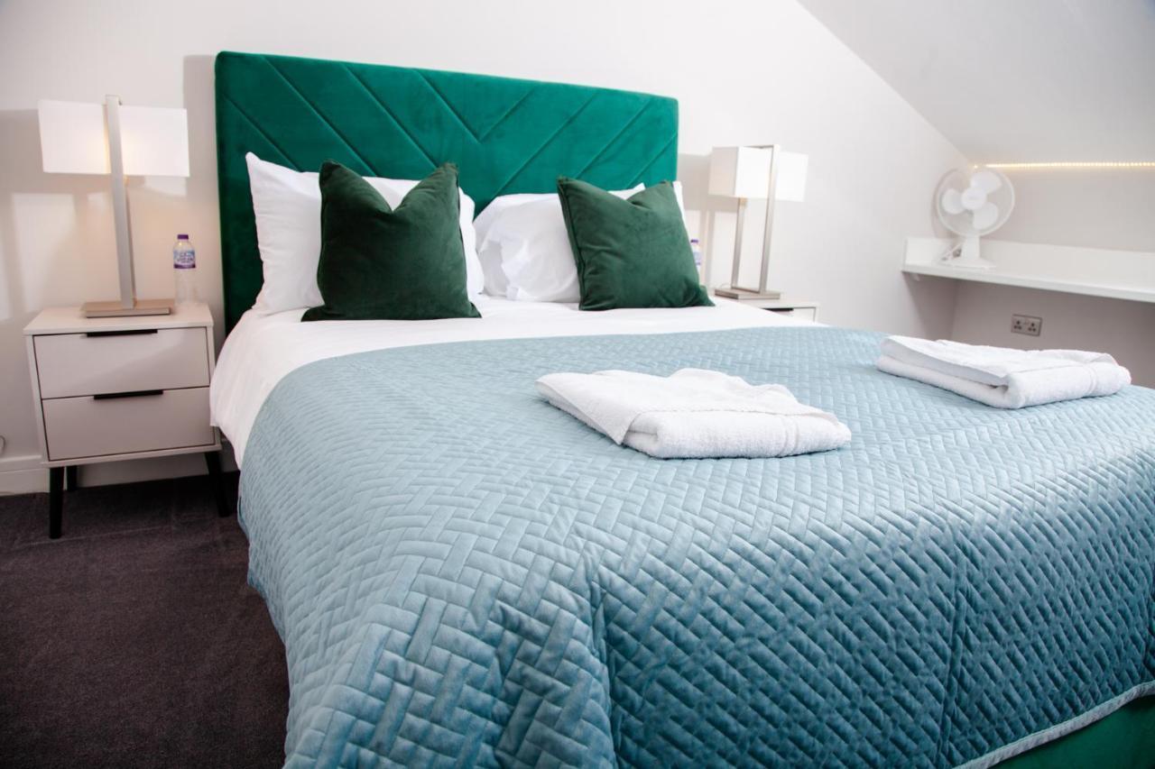 High Life Serviced Apartments - Old Town Swindon Dış mekan fotoğraf
