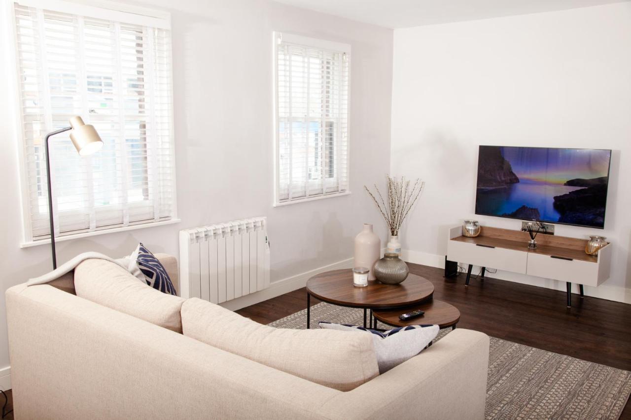 High Life Serviced Apartments - Old Town Swindon Dış mekan fotoğraf