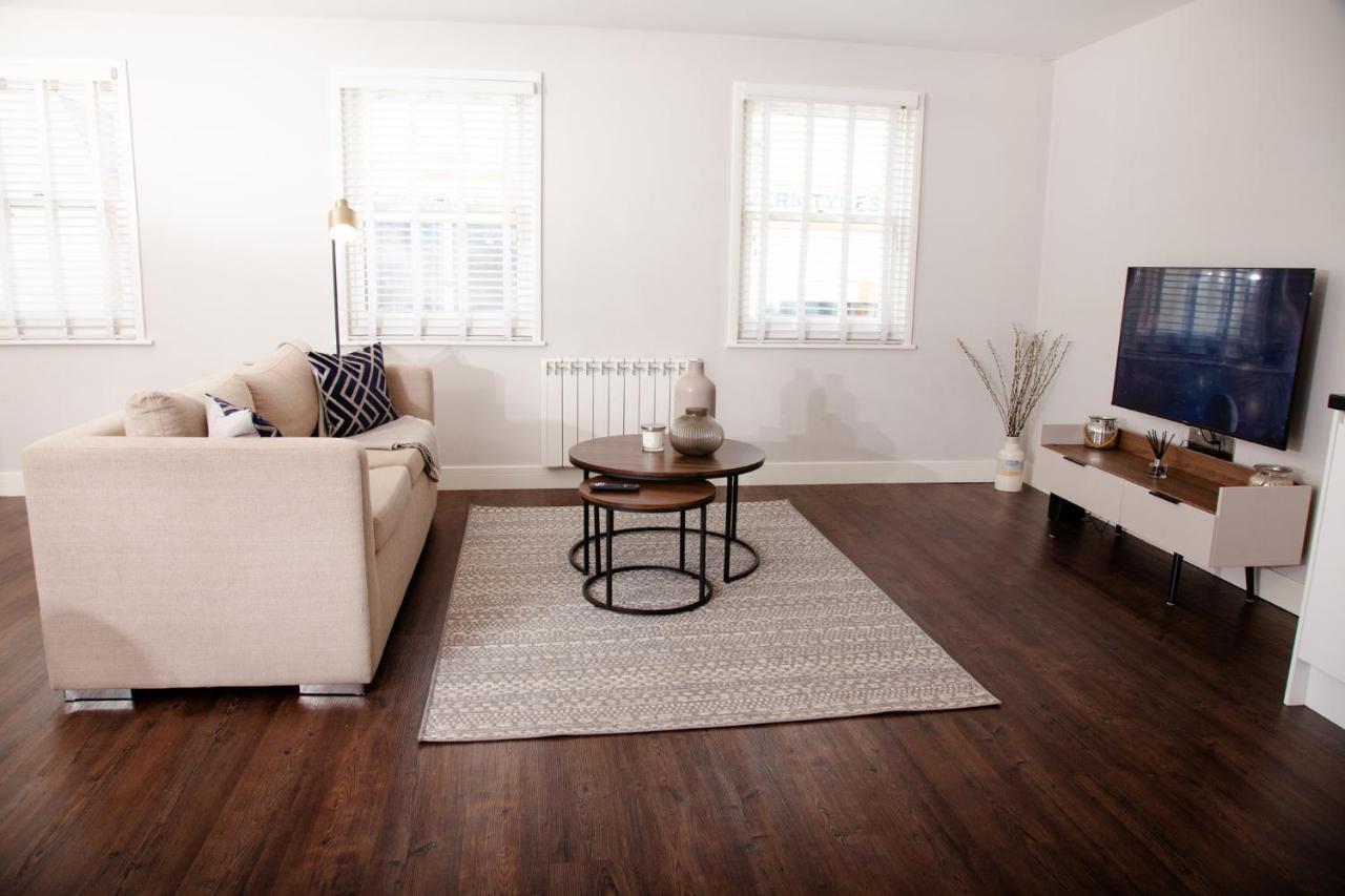 High Life Serviced Apartments - Old Town Swindon Dış mekan fotoğraf