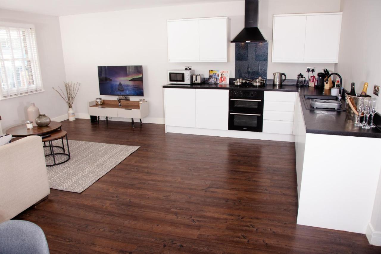 High Life Serviced Apartments - Old Town Swindon Dış mekan fotoğraf