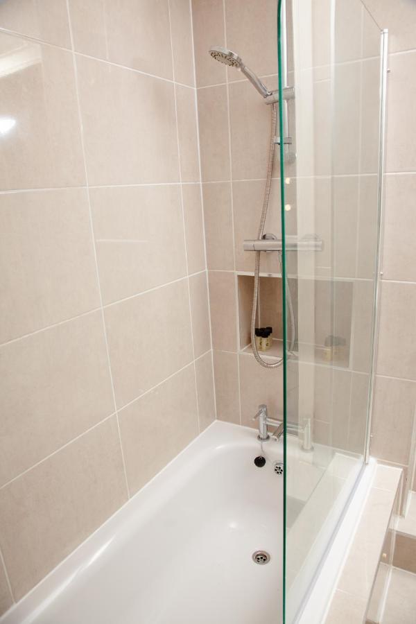 High Life Serviced Apartments - Old Town Swindon Dış mekan fotoğraf